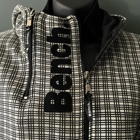 Bench Jacket - Picture 2 of 5